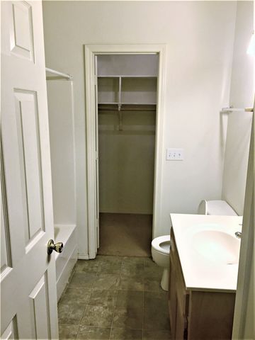 1790 N Gregg Avenue 6, Fayetteville, AR 72703