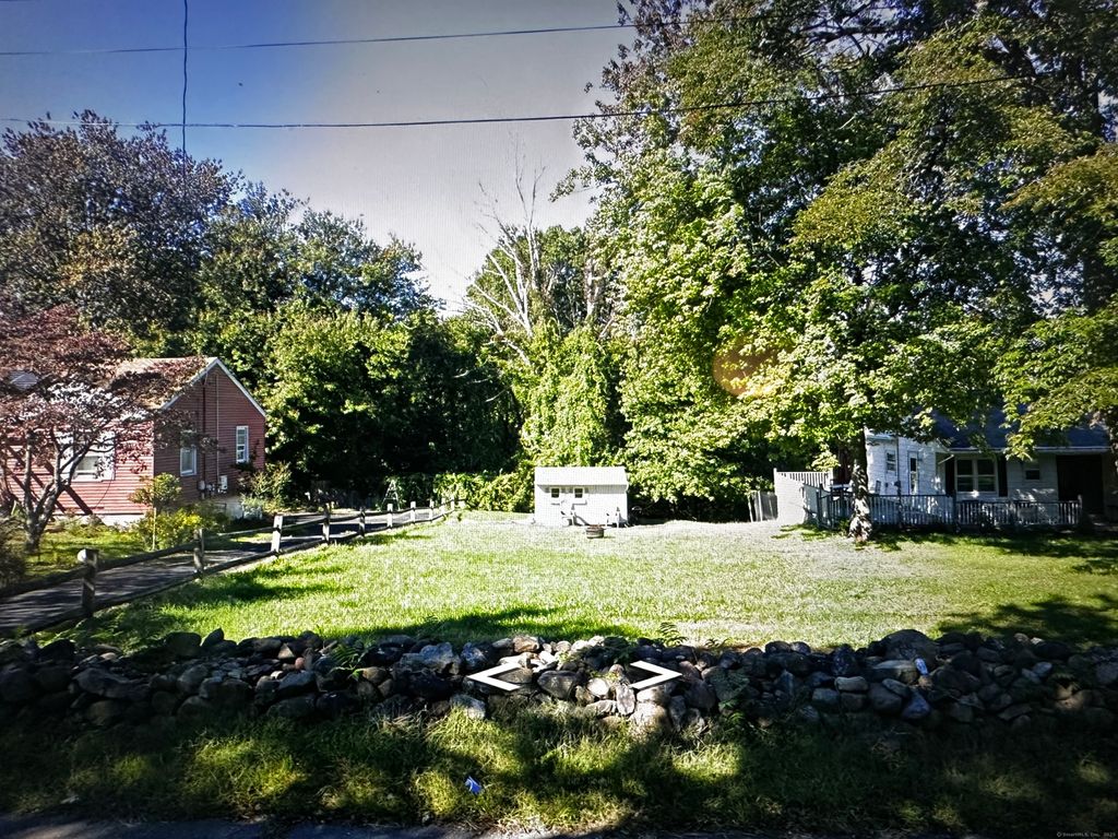 80 Island Lane, West Haven, CT 06516
