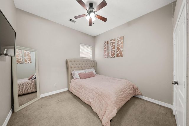 9411 Silver Ridge Drive, Rosharon, TX 77583