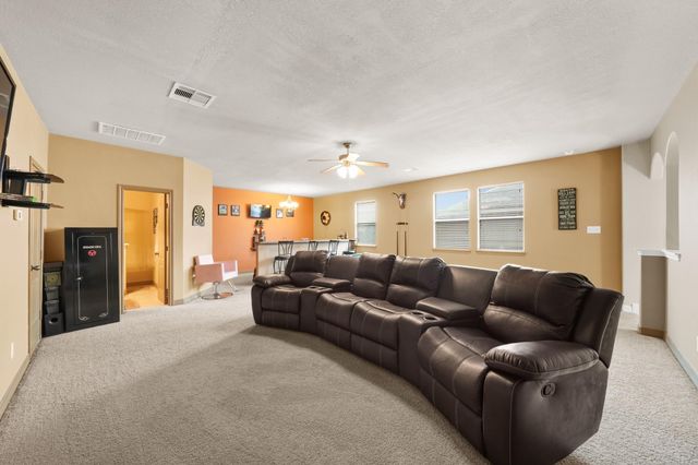 9411 Silver Ridge Drive, Rosharon, TX 77583