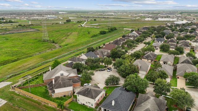 9411 Silver Ridge Drive, Rosharon, TX 77583