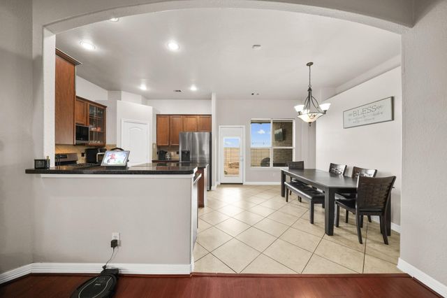 9411 Silver Ridge Drive, Rosharon, TX 77583