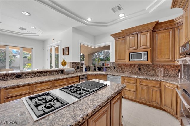 807 Canyon Greens Drive, Las Vegas, NV 89144