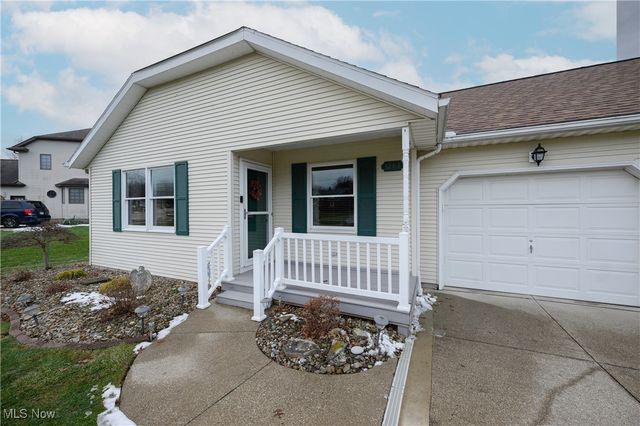 1283 S Azalea Boulevard, Barberton, OH 44203