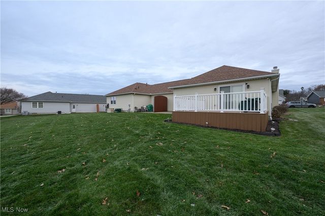 1283 S Azalea Boulevard, Barberton, OH 44203