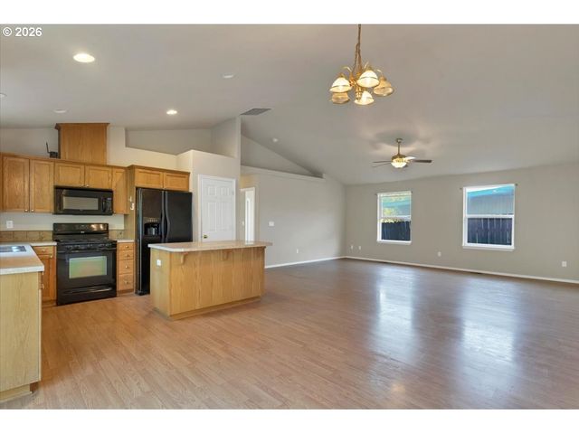 4603 CHAPARRAL Dr, Salem, OR 97302