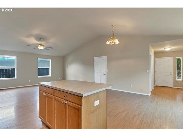 4603 CHAPARRAL Dr, Salem, OR 97302