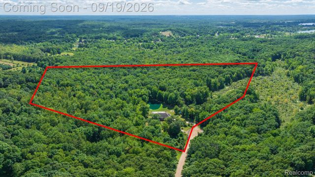 2550 Birch Grove Court, Addison Township, MI 48370