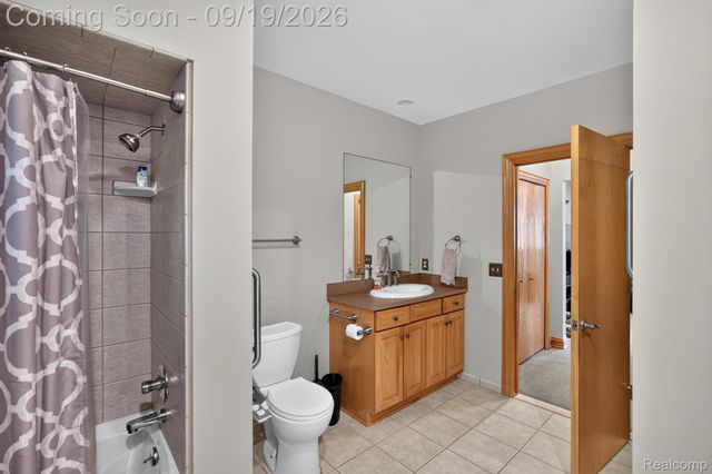 2550 Birch Grove Court, Addison Township, MI 48370