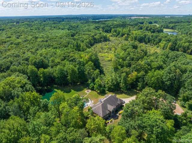 2550 Birch Grove Court, Addison Township, MI 48370