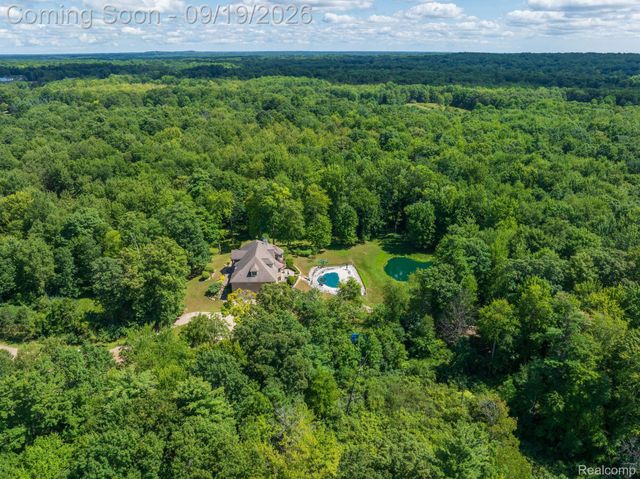 2550 Birch Grove Court, Addison Township, MI 48370