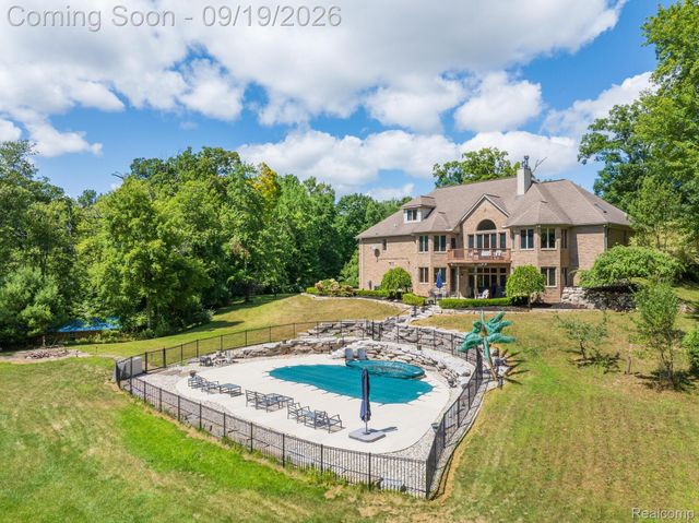 2550 Birch Grove Court, Addison Township, MI 48370