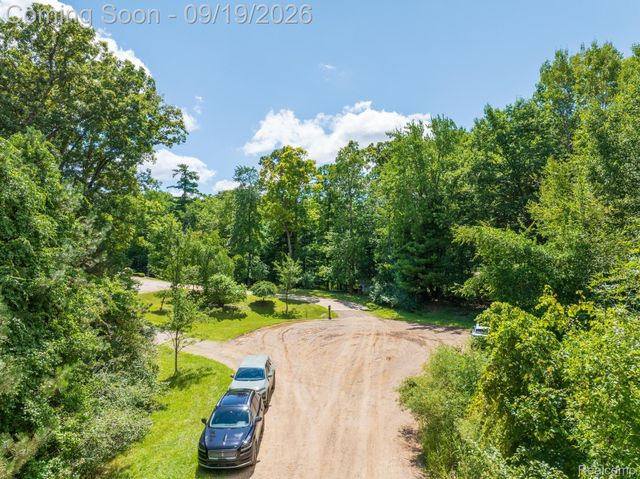 2550 Birch Grove Court, Addison Township, MI 48370