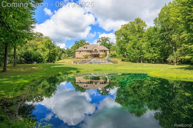 2550 Birch Grove Court, Addison Township, MI 48370