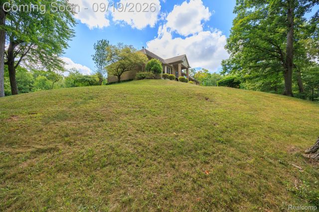 2550 Birch Grove Court, Addison Township, MI 48370