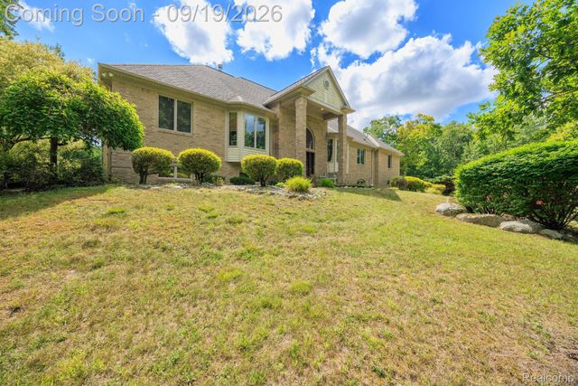 2550 Birch Grove Court, Addison Township, MI 48370