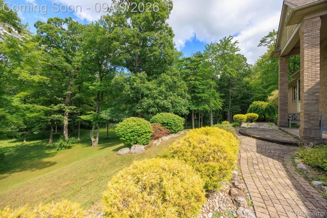 2550 Birch Grove Court, Addison Township, MI 48370