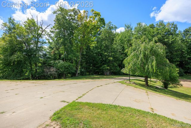 2550 Birch Grove Court, Addison Township, MI 48370