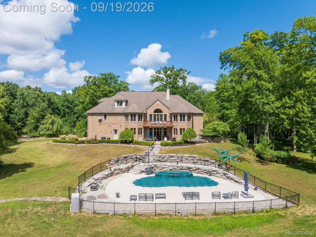 2550 Birch Grove Court, Addison Township, MI 48370