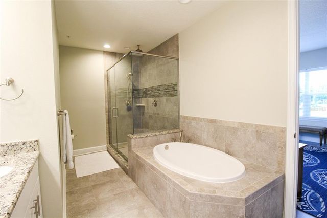 7710 34TH AVENUE W 101, Bradenton, FL 34209