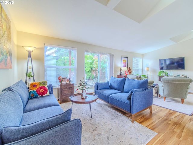 17572 Nw SHADY FIR Loop 24, Beaverton, OR 97006