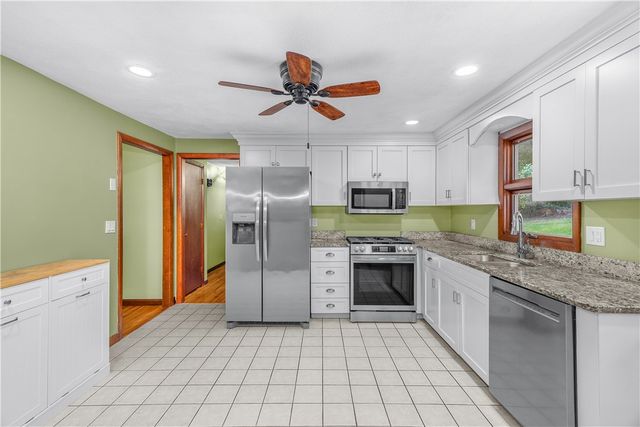 133 Sage Drive, Warwick, RI 02886