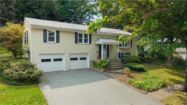133 Sage Drive, Warwick, RI 02886
