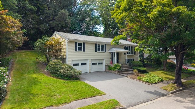 133 Sage Drive, Warwick, RI 02886