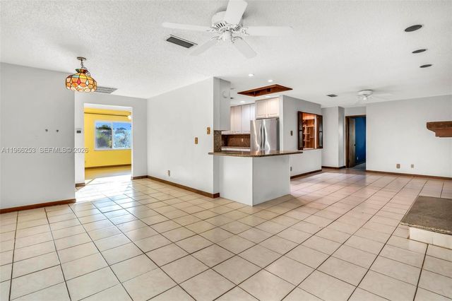 6581 Riparian Rd, Lake Worth, FL 33462