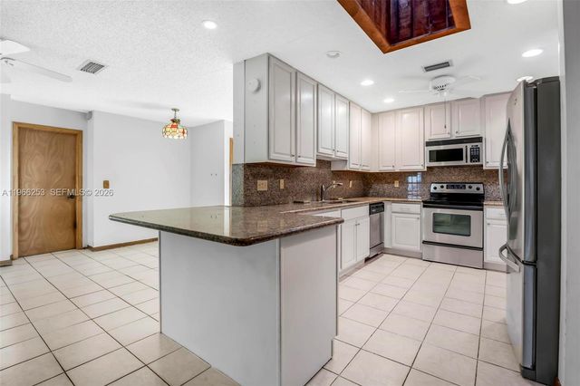 6581 Riparian Rd, Lake Worth, FL 33462