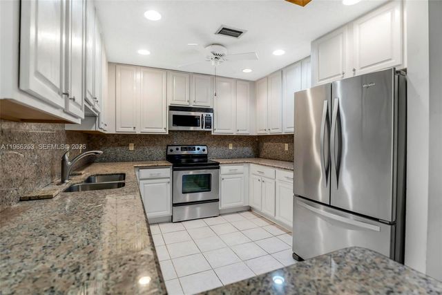 6581 Riparian Rd, Lake Worth, FL 33462