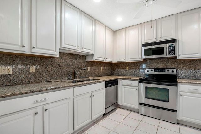 6581 Riparian Rd, Lake Worth, FL 33462