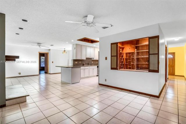 6581 Riparian Rd, Lake Worth, FL 33462