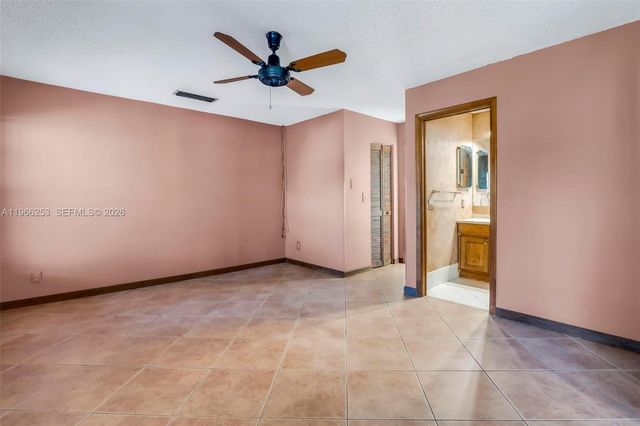 6581 Riparian Rd, Lake Worth, FL 33462