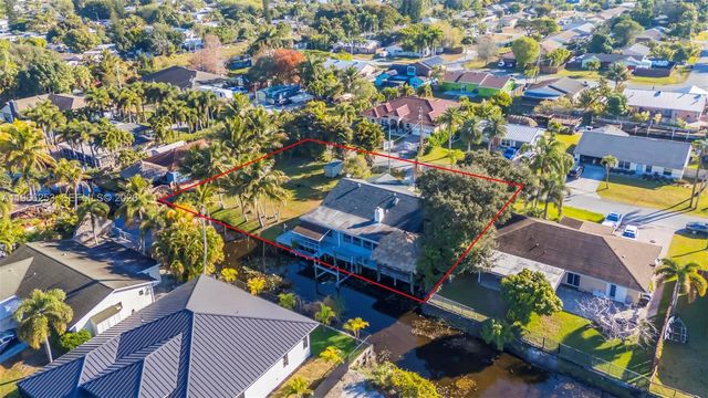 6581 Riparian Rd, Lake Worth, FL 33462