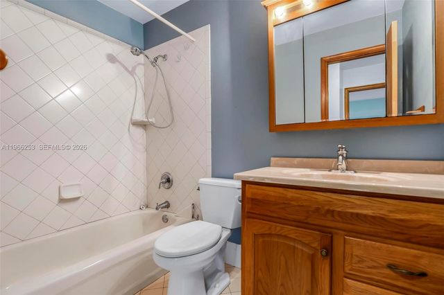 6581 Riparian Rd, Lake Worth, FL 33462