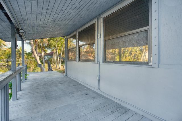6581 Riparian Rd, Lake Worth, FL 33462