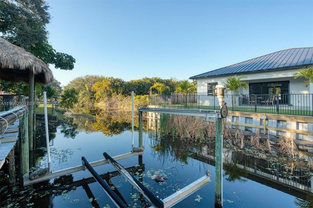 6581 Riparian Rd, Lake Worth, FL 33462