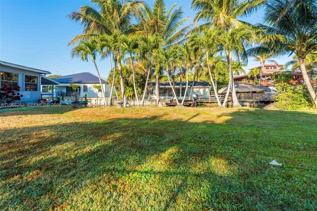 6581 Riparian Rd, Lake Worth, FL 33462