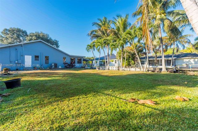 6581 Riparian Rd, Lake Worth, FL 33462