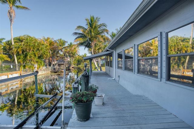 6581 Riparian Rd, Lake Worth, FL 33462