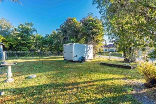 6581 Riparian Rd, Lake Worth, FL 33462