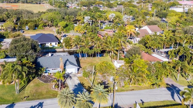 6581 Riparian Rd, Lake Worth, FL 33462