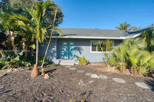 6581 Riparian Rd, Lake Worth, FL 33462