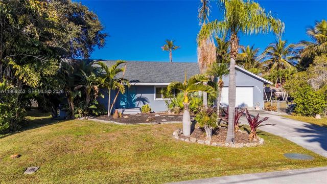 6581 Riparian Rd, Lake Worth, FL 33462