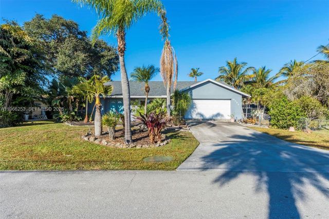 6581 Riparian Rd, Lake Worth, FL 33462