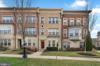 702 SENTRY SQ #109, Oxon Hill, MD 20745