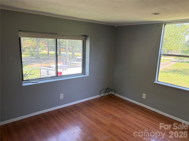 5027 Lineberger Loop Road, Denver, NC 28037