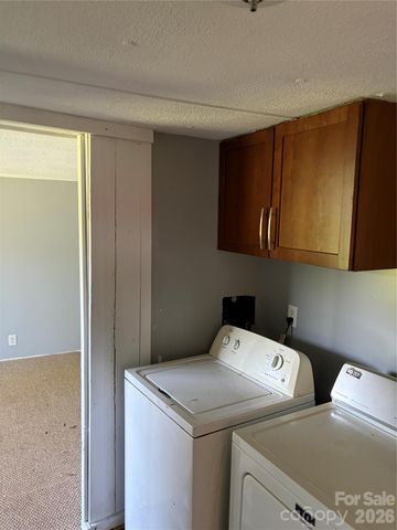 5027 Lineberger Loop Road, Denver, NC 28037