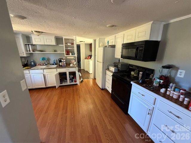 5027 Lineberger Loop Road, Denver, NC 28037
